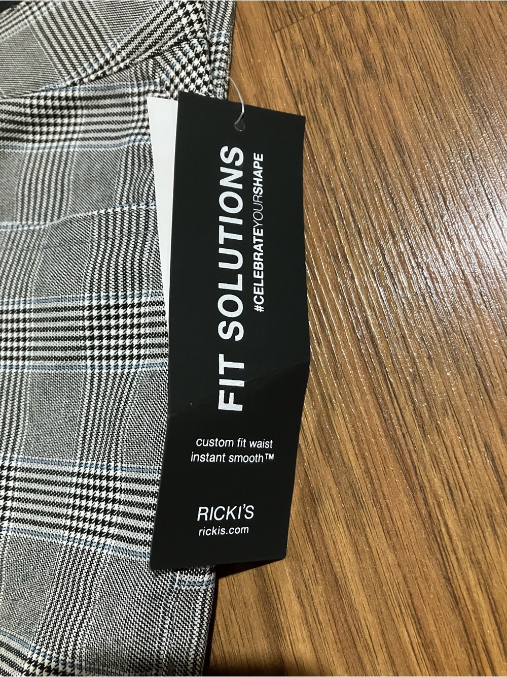 Women’s dress pants - size medium. Brand new with tags - Picture 7 of 8